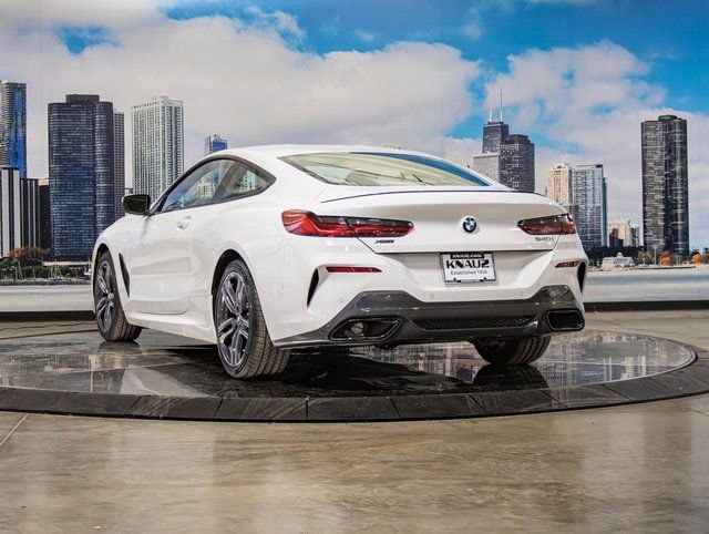 2026 BMW 8 Series 840i - Photo 9