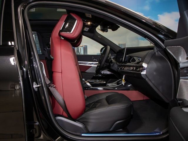 2025 BMW 7 Series 740i - Photo 22