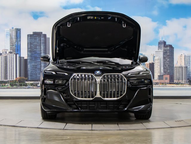 2025 Bmw 750e 750e xDrive photo 4