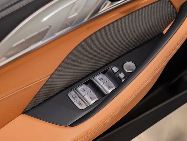 2026 BMW 8 Series M850i - Photo 14