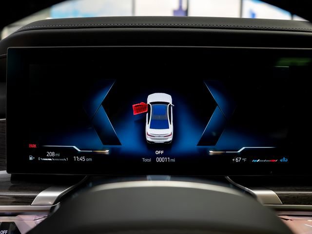 2026 BMW 7 Series 740i - Photo 17