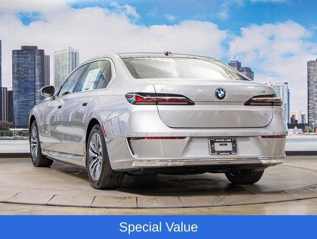 2025 BMW i7 60 - Photo 9