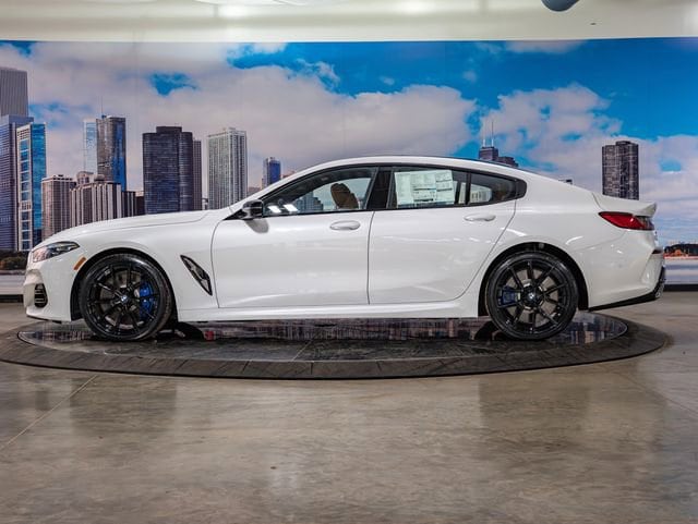 2026 BMW 8 Series M850i - Photo 6