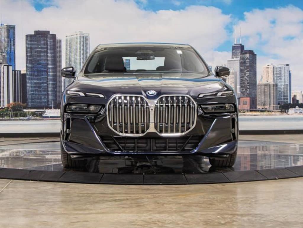 New 2026 BMW 750e xDrive Sedan