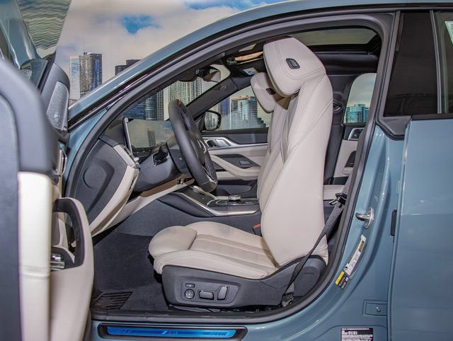 2026 BMW i4 M60 - Photo 20