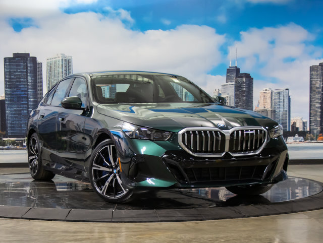 2027 BMW 550e xDrive Sedan B270167