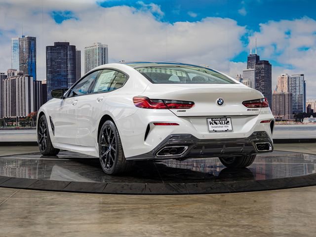 2026 BMW 8 Series M850i - Photo 9