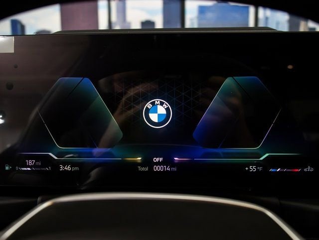 2026 BMW 3 Series 330i - Photo 17