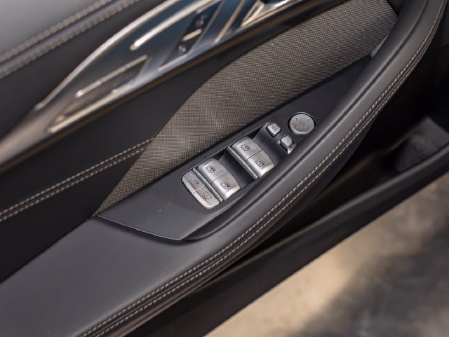2026 BMW 8 Series M850i - Photo 14