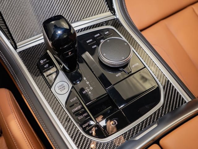 2026 BMW 8 Series M850i - Photo 19