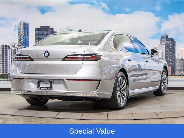 2025 BMW i7 60 - Photo 8