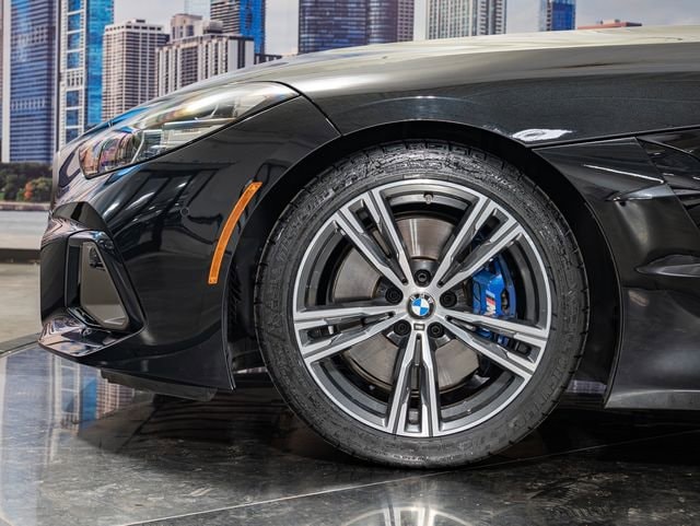2025 BMW Z4 M40i - Photo 9