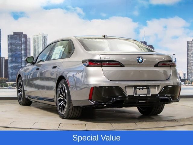 2025 BMW 7 Series 750e - Photo 9