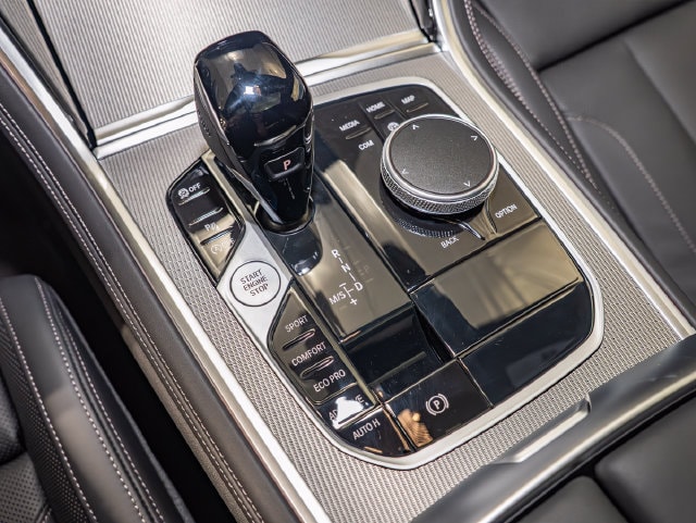 2026 BMW 8 Series M850i - Photo 19