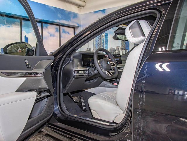 2026 BMW 7 Series 740i - Photo 13