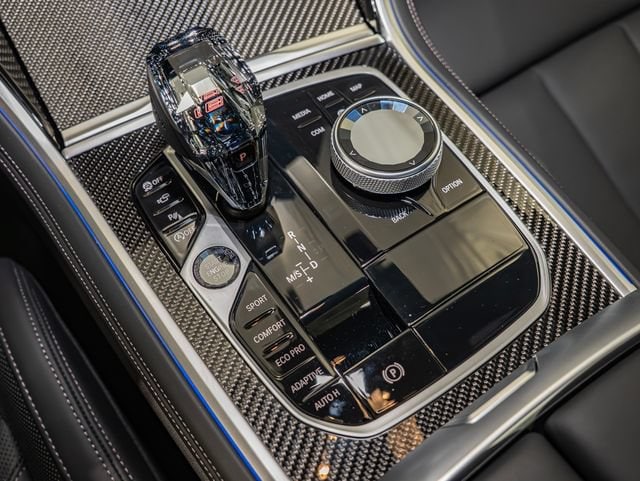 2026 BMW 8 Series M850i - Photo 19