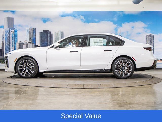 2025 BMW 7 Series 760i - Photo 6