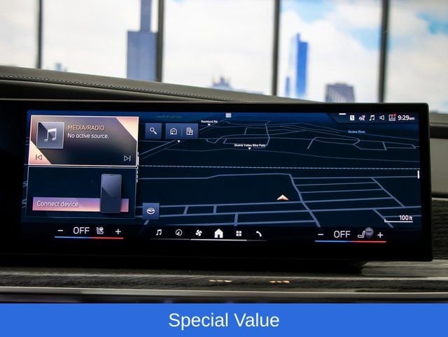 2025 BMW 7 Series 750e - Photo 19