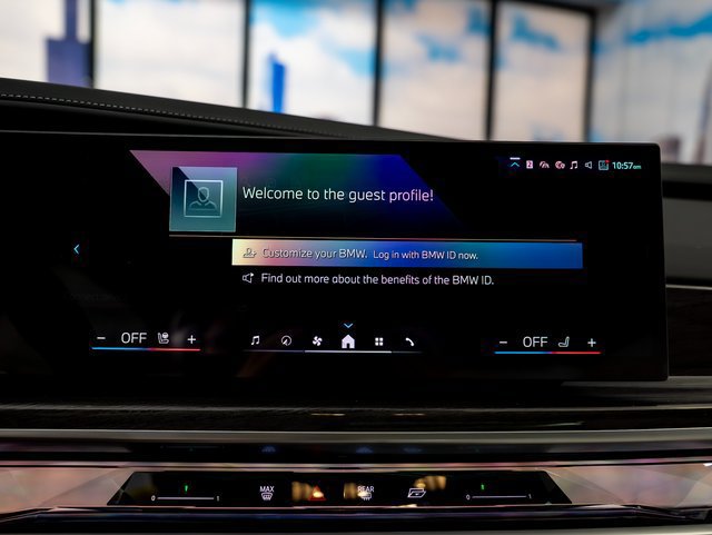 2026 BMW 7 Series 740i - Photo 18