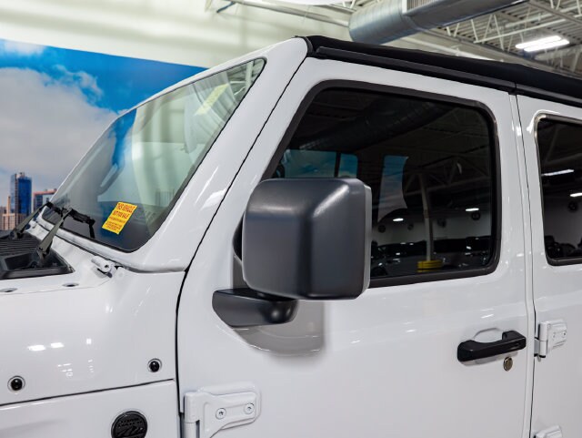 2024 Jeep Wrangler 4-Door Willys - Photo 10