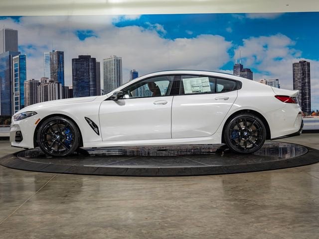 2026 BMW 8 Series M850i - Photo 6