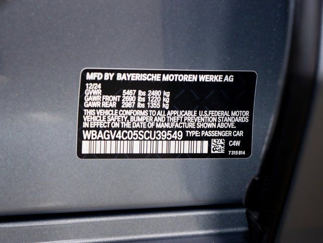 2025 BMW 8 Series 840i - Photo 24