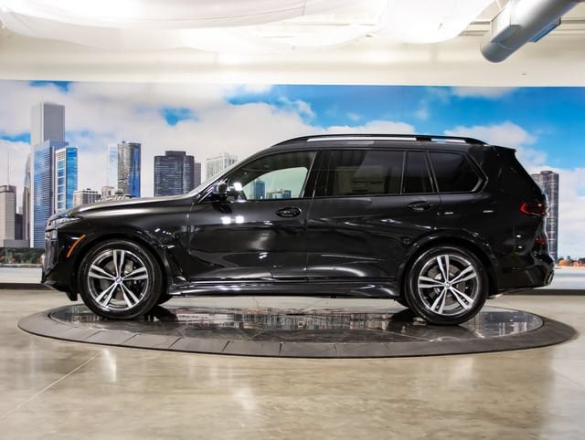 2027 BMW X7 40i - Photo 6
