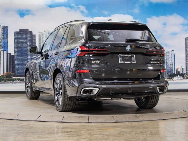 2026 BMW X5 50e - Photo 9