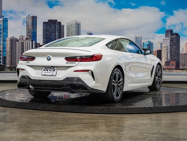 2026 BMW 8 Series M850i - Photo 8