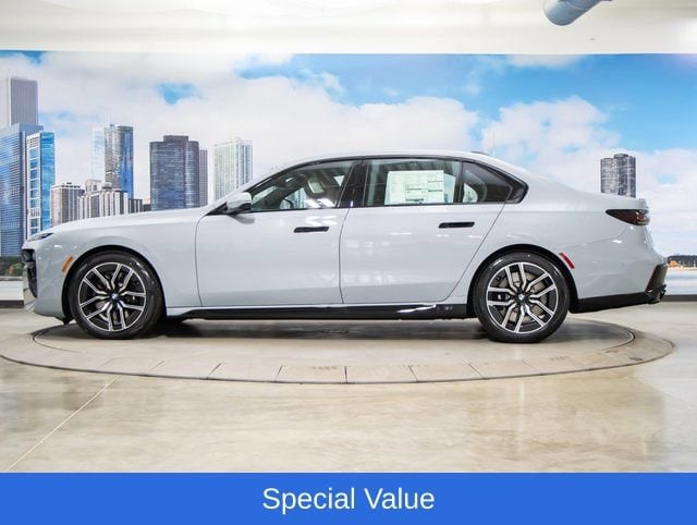 2025 BMW 7 Series 760i xDrive Sedan's photo