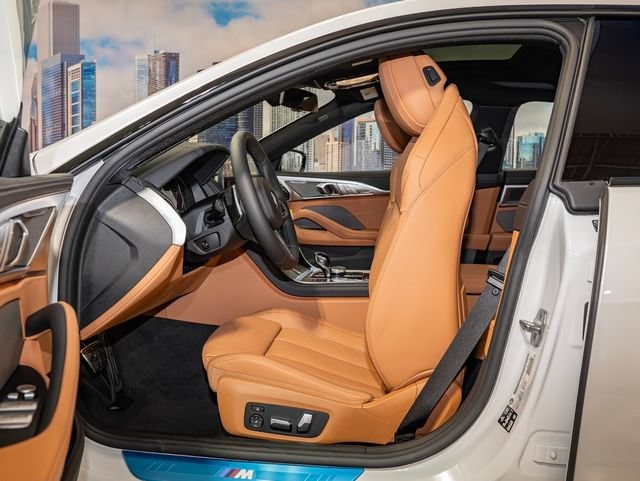 2026 BMW 8 Series 840i - Photo 20
