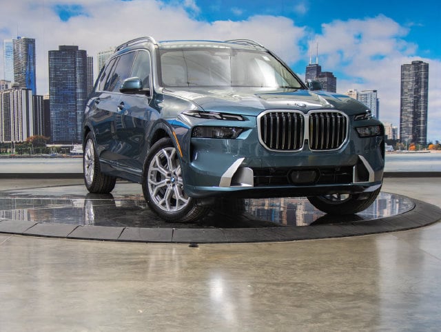 2027 BMW X7