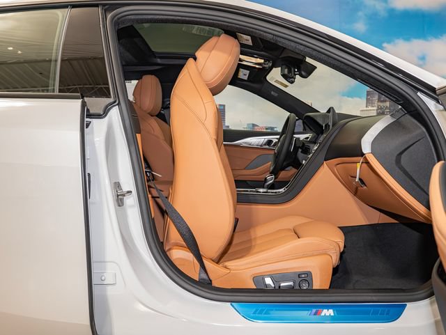 2026 BMW 8 Series 840i - Photo 21