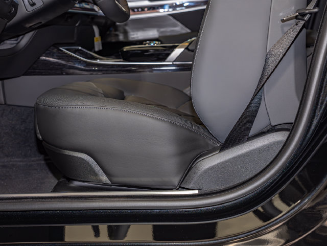 2026 BMW 7 Series 760i - Photo 14