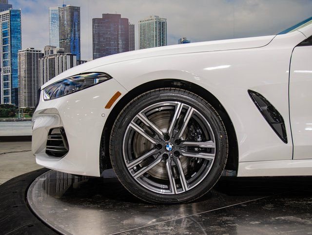 2026 BMW 8 Series 840i - Photo 7