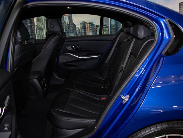 2025 BMW 3 Series M340i - Photo 21