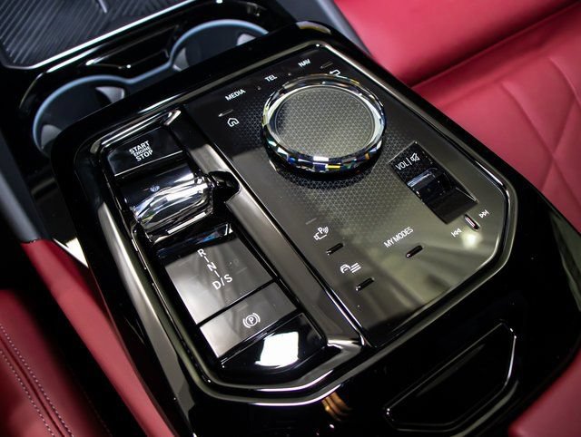 2026 BMW 5 Series 530i - Photo 18