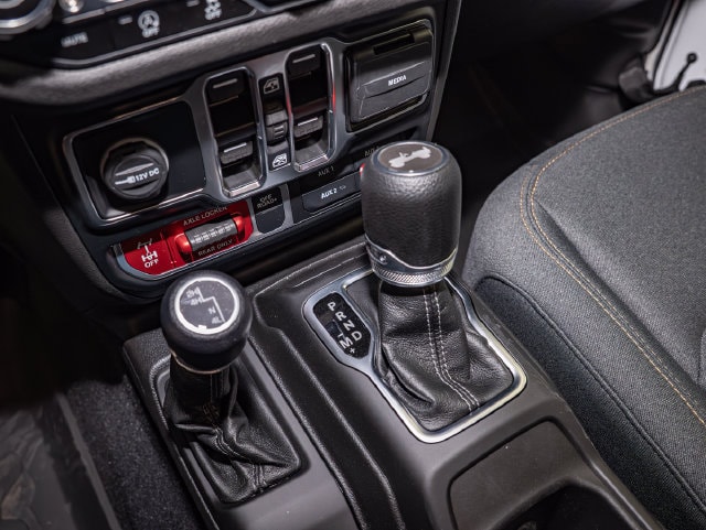 2024 Jeep Wrangler 4-Door Willys - Photo 17