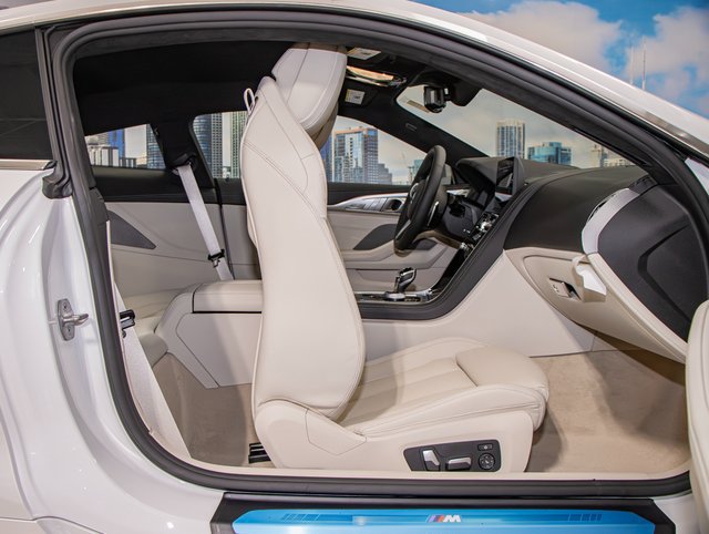 2026 BMW 8 Series 840i - Photo 21