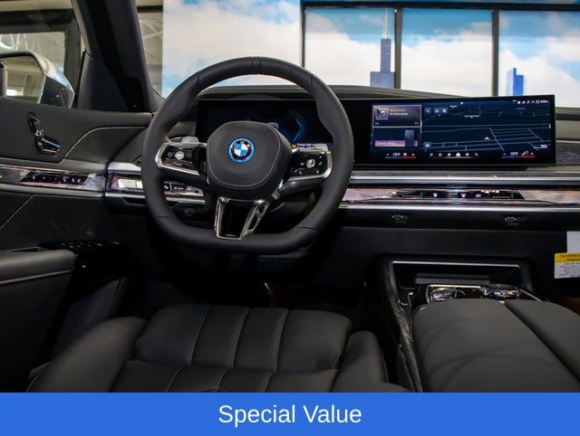 2025 BMW 7 Series 750e - Photo 17
