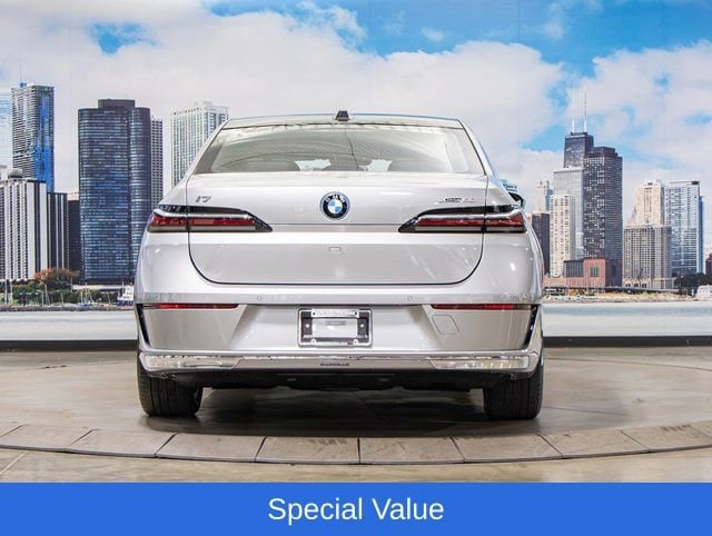2025 BMW i7 60 - Photo 11