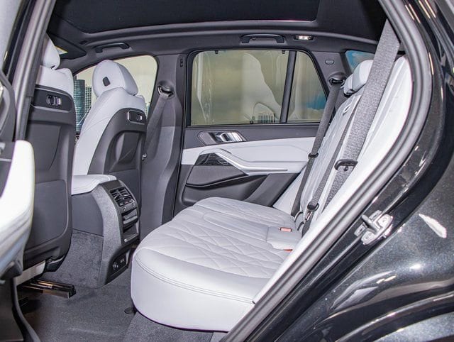2026 BMW X5 50e - Photo 22