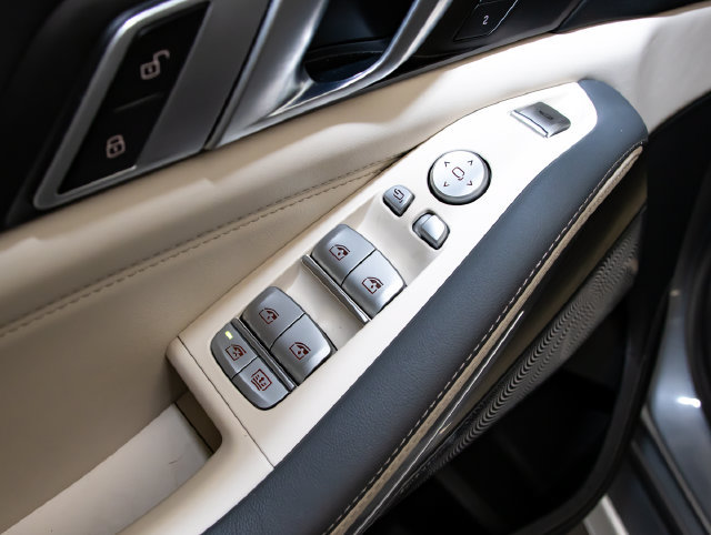 2025 BMW X7 ALPINA XB7 - Photo 14