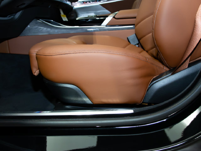 2026 BMW 7 Series 760i - Photo 16