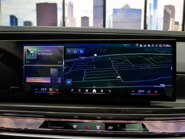2026 BMW 7 Series 760i - Photo 19