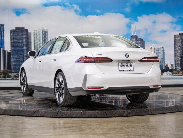 2026 BMW 5 Series 530i - Photo 9