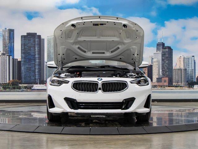 2025 Bmw 230i xDrive Coupe photo 4