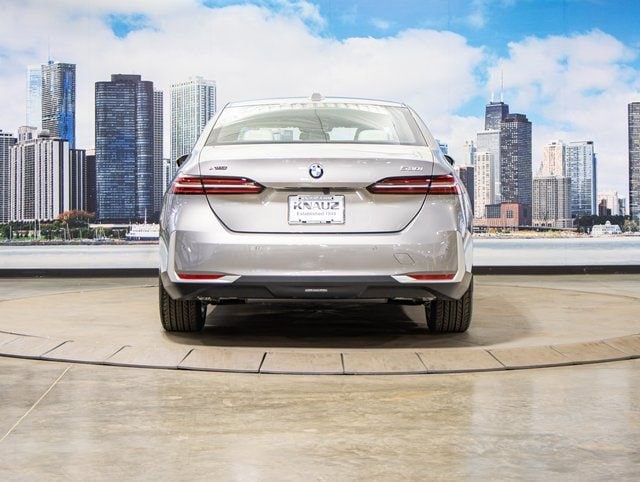 2025 BMW 5 Series 530i - Photo 11