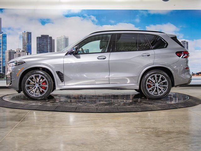 2026 BMW X5 M60i - Photo 6
