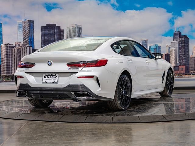 2026 BMW 8 Series M850i - Photo 8